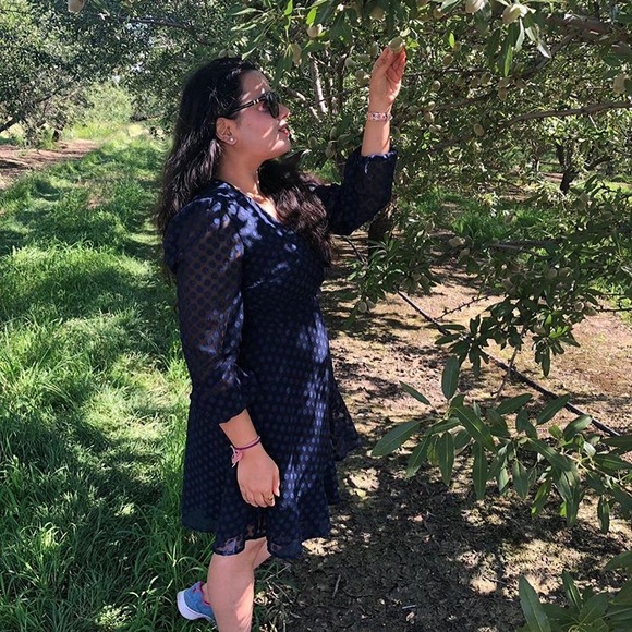 Meet your Posher, Rish - Picture 1 of 1